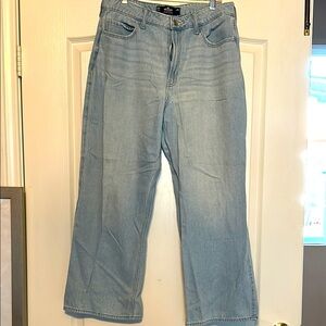Hollister Blue Relaxed Jeans Classic Denim Style